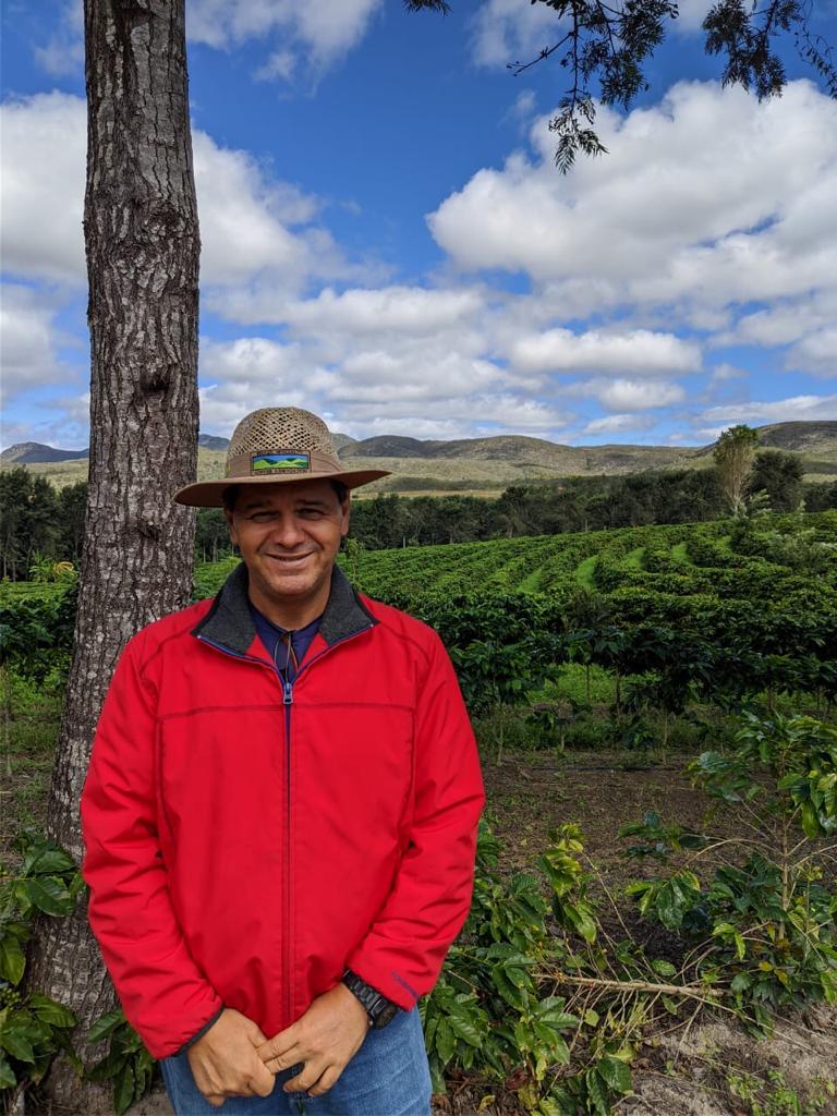 ブラジル　セルカ・デ・ペドラ・サン・ベネディート農園　農園主